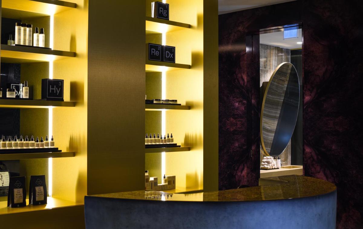 Imagem da galeria de Vila Foz Hotel & SPA - member of Design Hotels no Porto