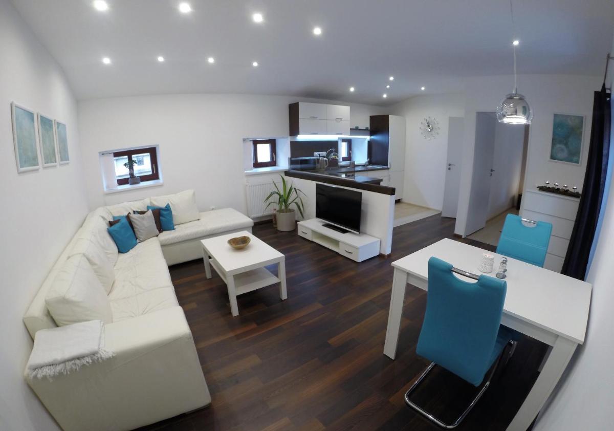 Apartmány Cechovní - Housity