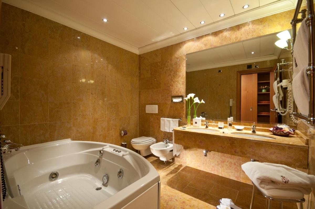Hotel Ponte Sisto - Housity