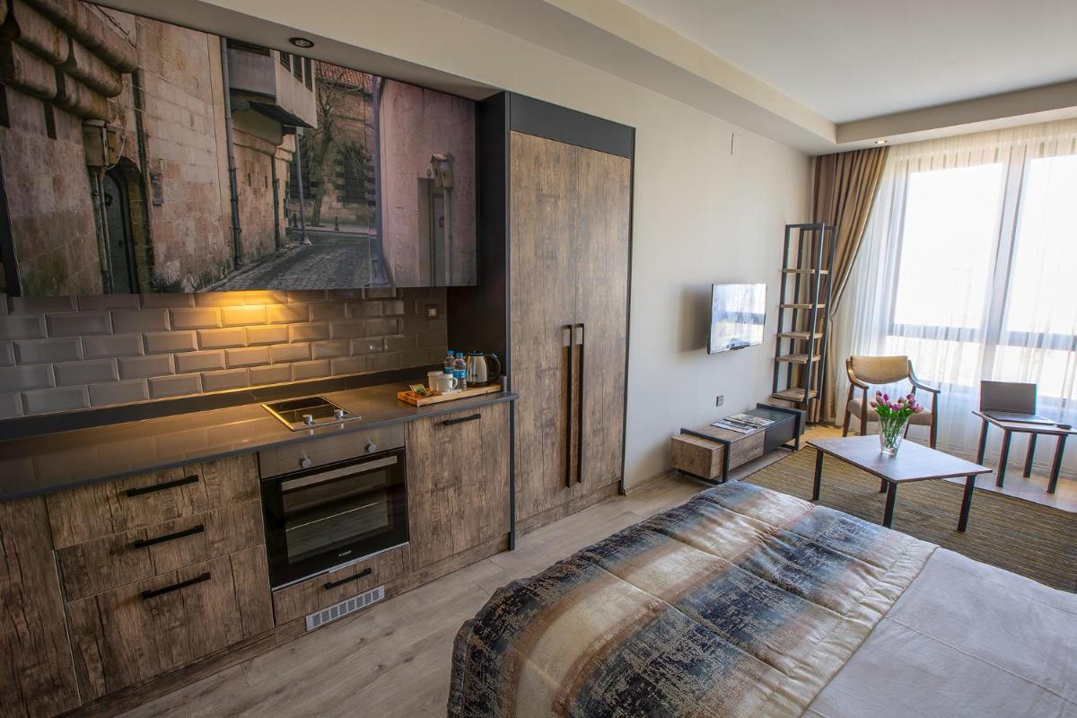 Suitetrails - Shimall Hotel
