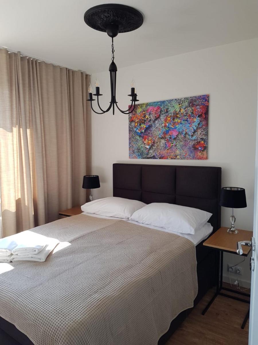 Fok Sztormowy - Housity