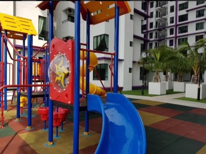SkyHomestay @ The Heights Residence - Housity