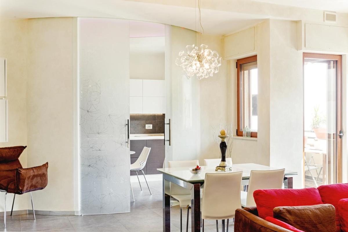 GuestHost - Bari Airport Seaview Apartment - Housity