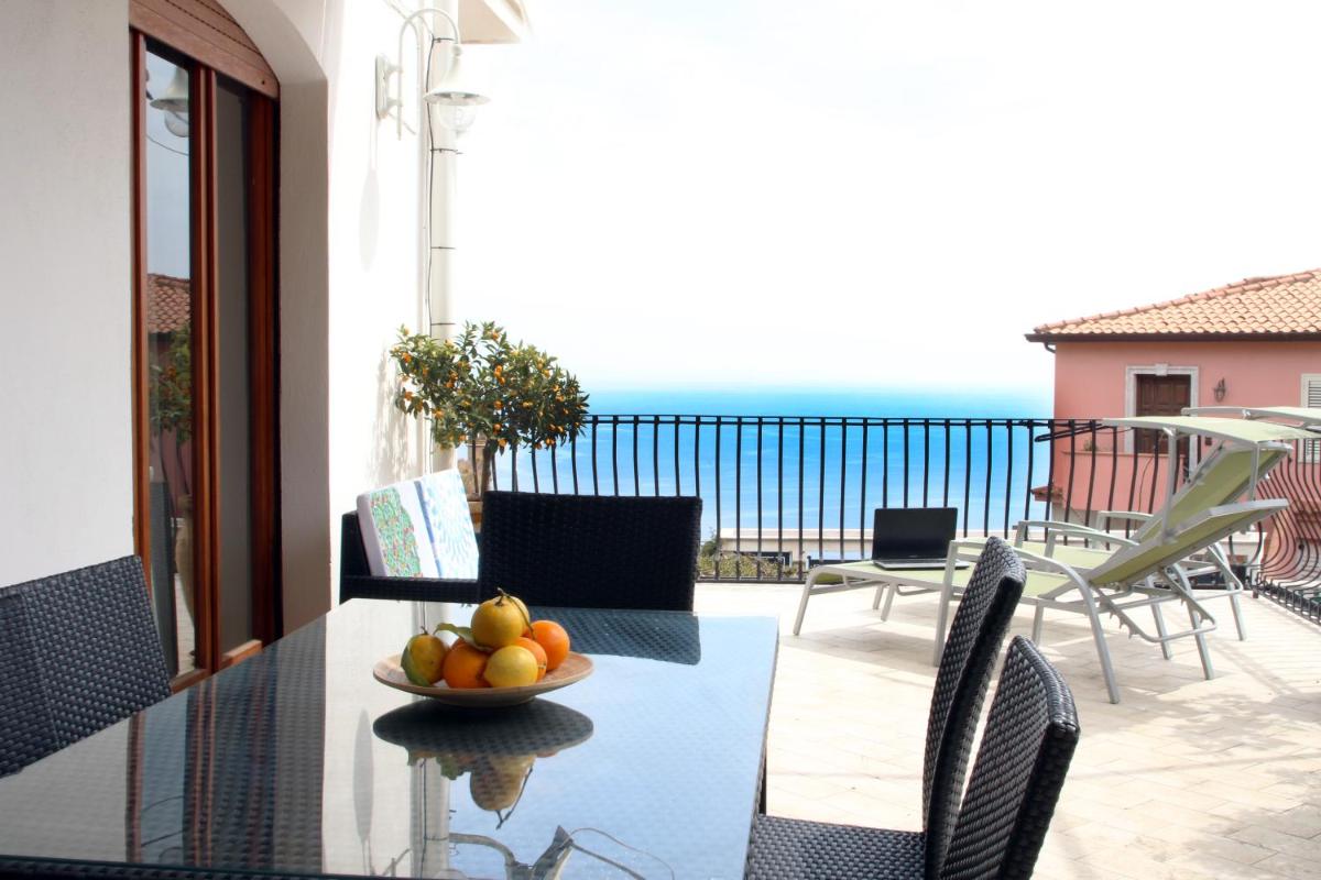 Taonasi Taormina Apartments - Housity