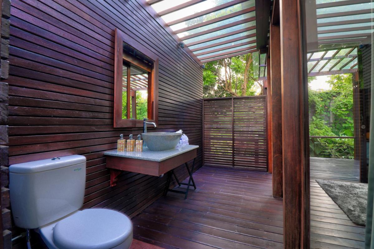Beach Axis Villa, Seminyak - Housity