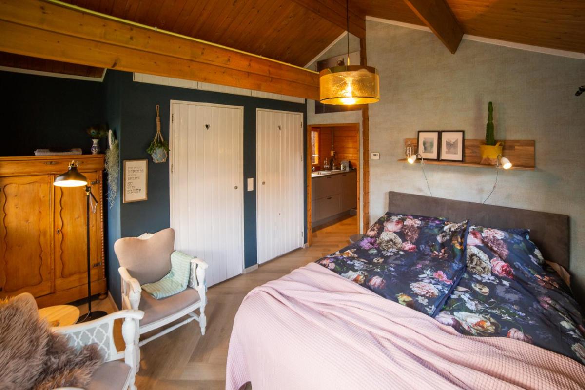 Onder De Kersenboom - Housity