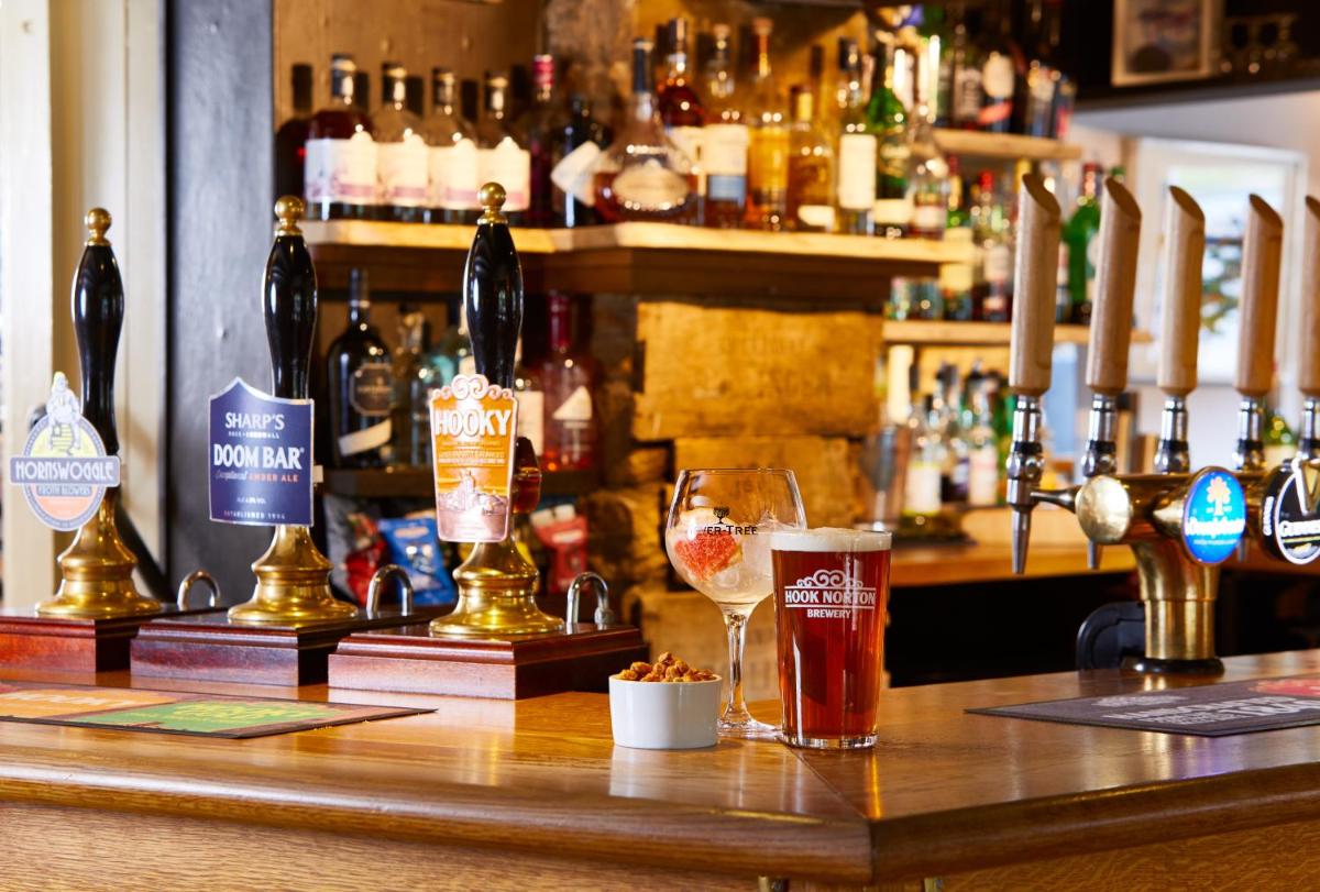 The Crown Inn, Church Enstone - Housity
