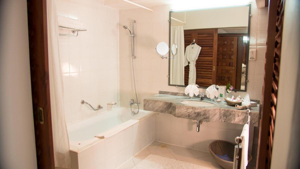 Lanka Princess All Inclusive Hotel - Housity