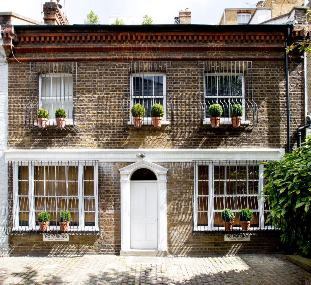 Blakes Hotel - Housity