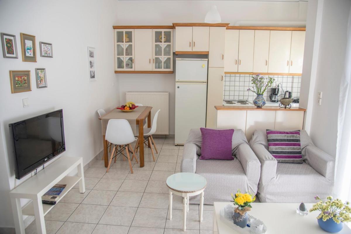 St Konstadinos House - Housity
