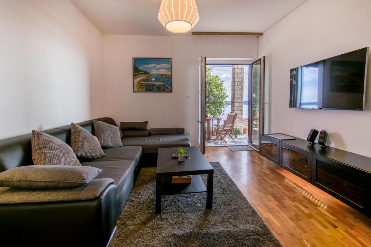 Apartments Elza - Housity