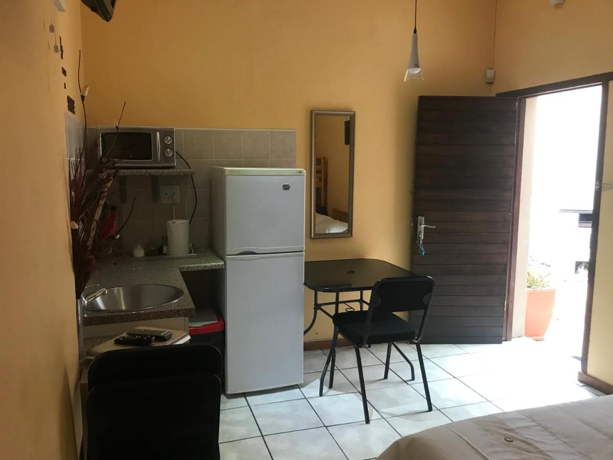 Lazy Gecko Accommodation - Housity