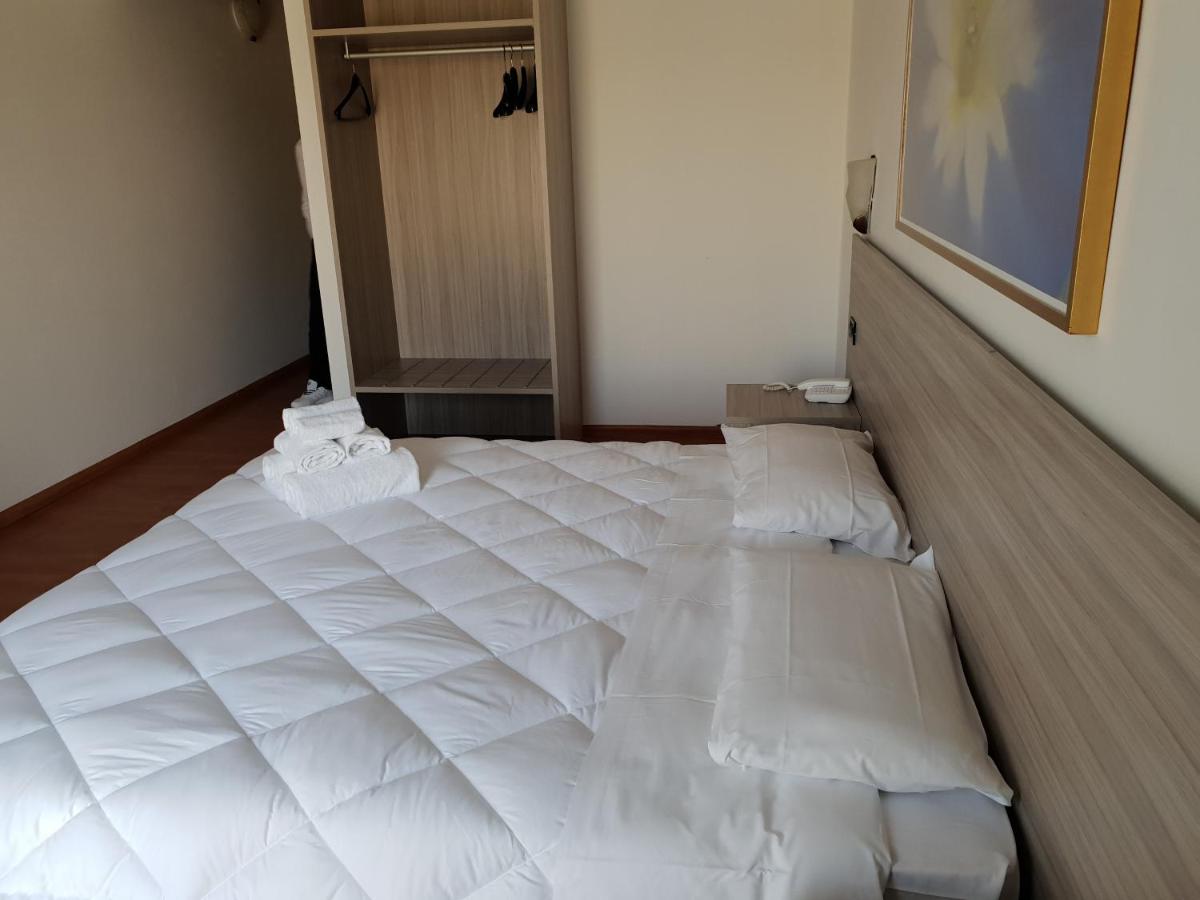 Risthotel Airport - Housity