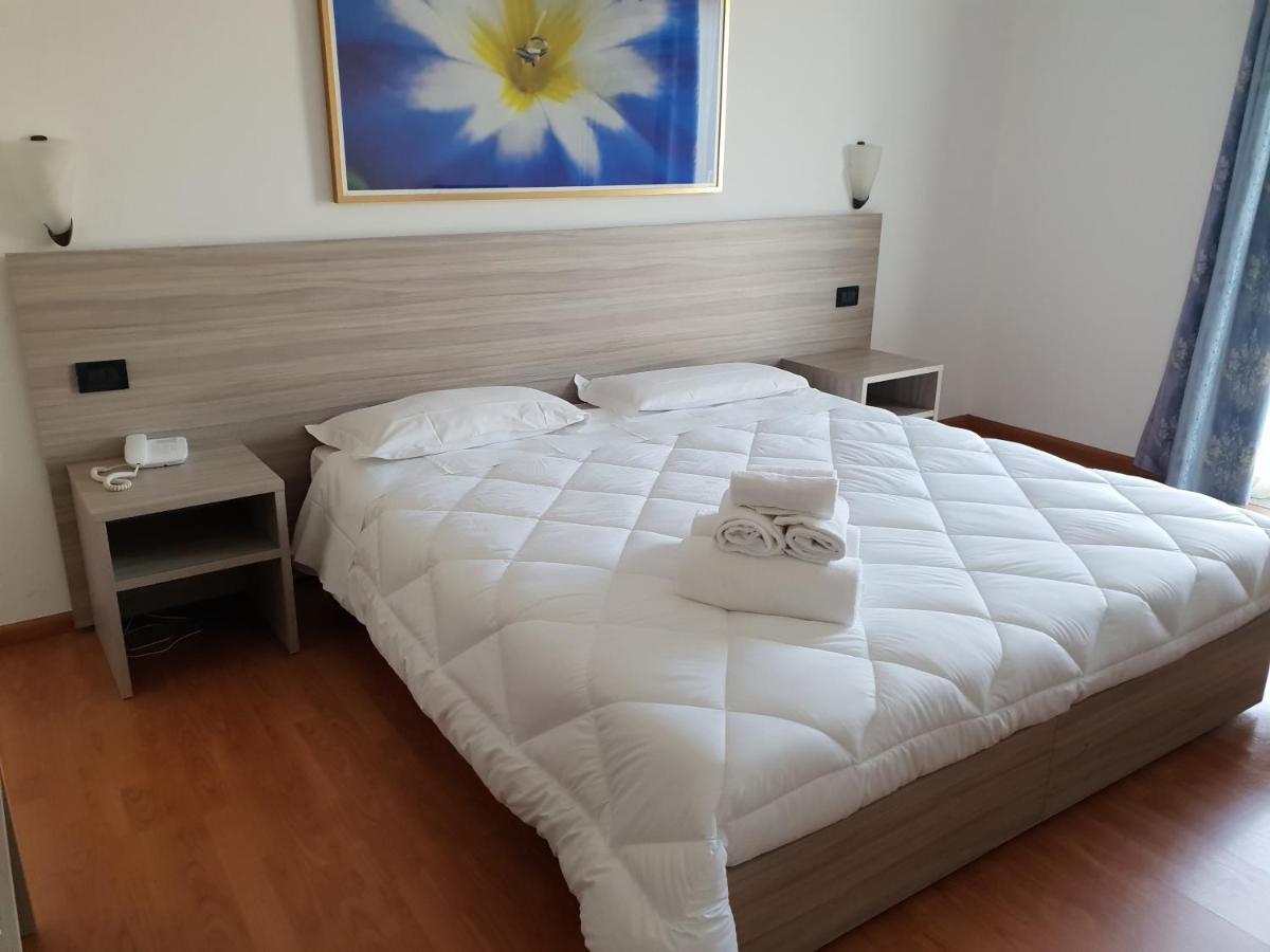 Risthotel Airport - Housity