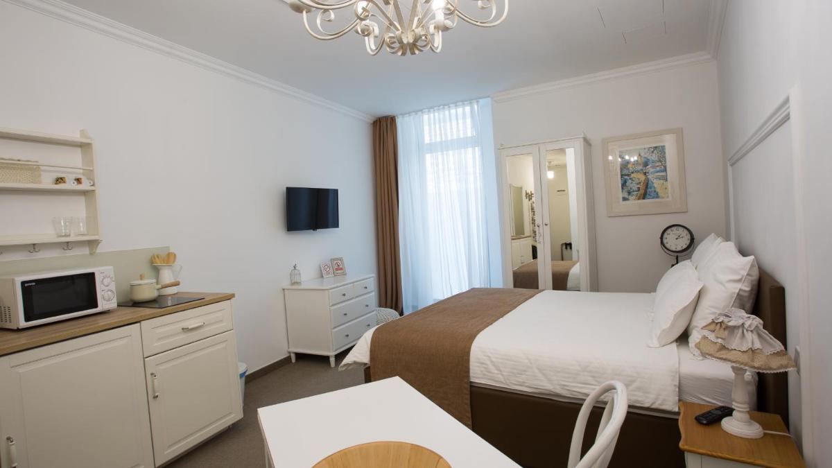 Flex SelfCheckIns - Zagreb - Hostel - 8 Rooms - City Centre - Hizvo
