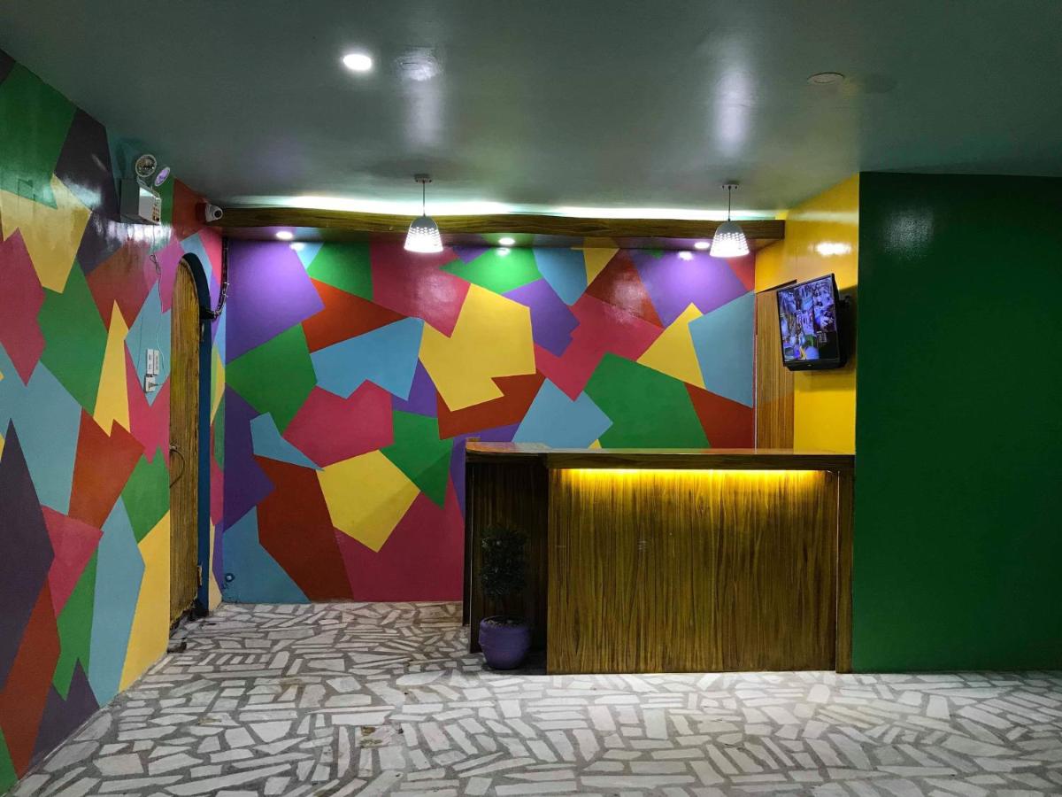 Front Beach Hotel & Resort - Housity
