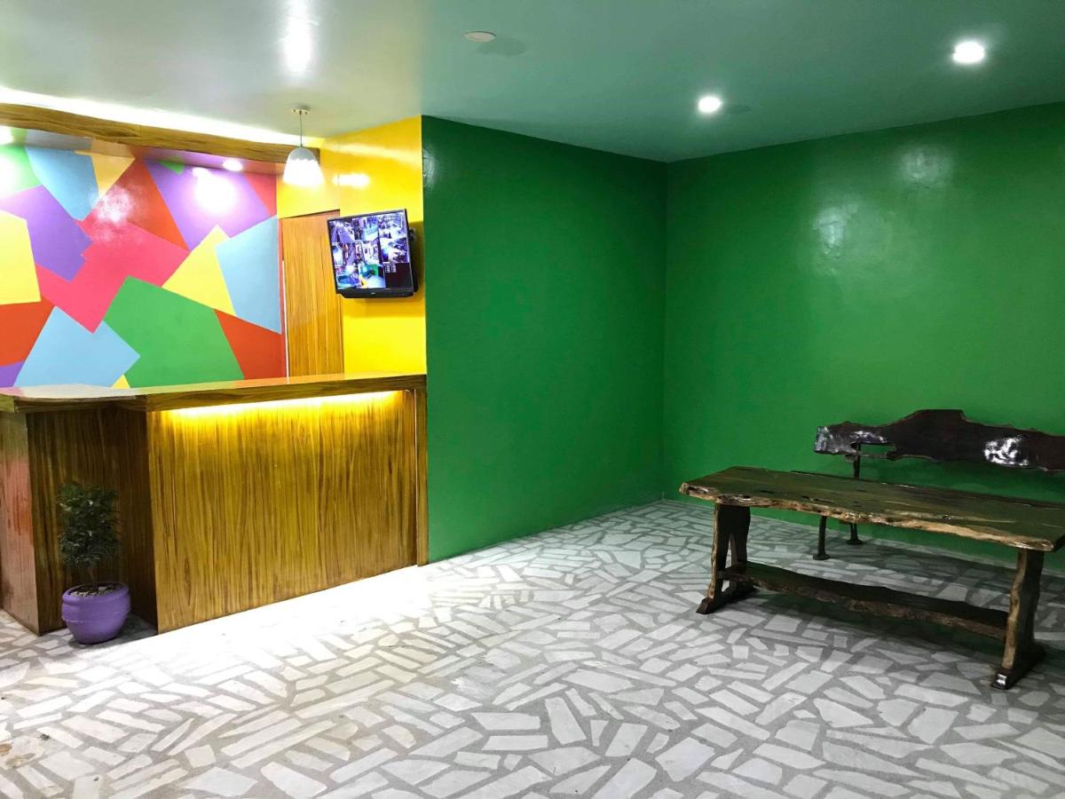 Front Beach Hotel & Resort - Housity