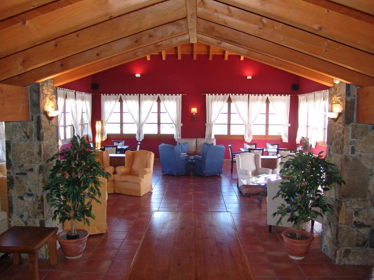 Zona de estar de Hotel & SPA Peña Montañesa