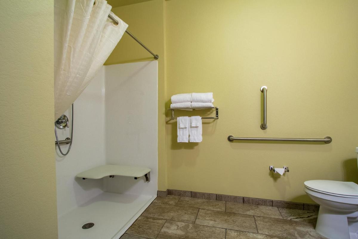 Cobblestone Inn & Suites - Soda Springs - Housity