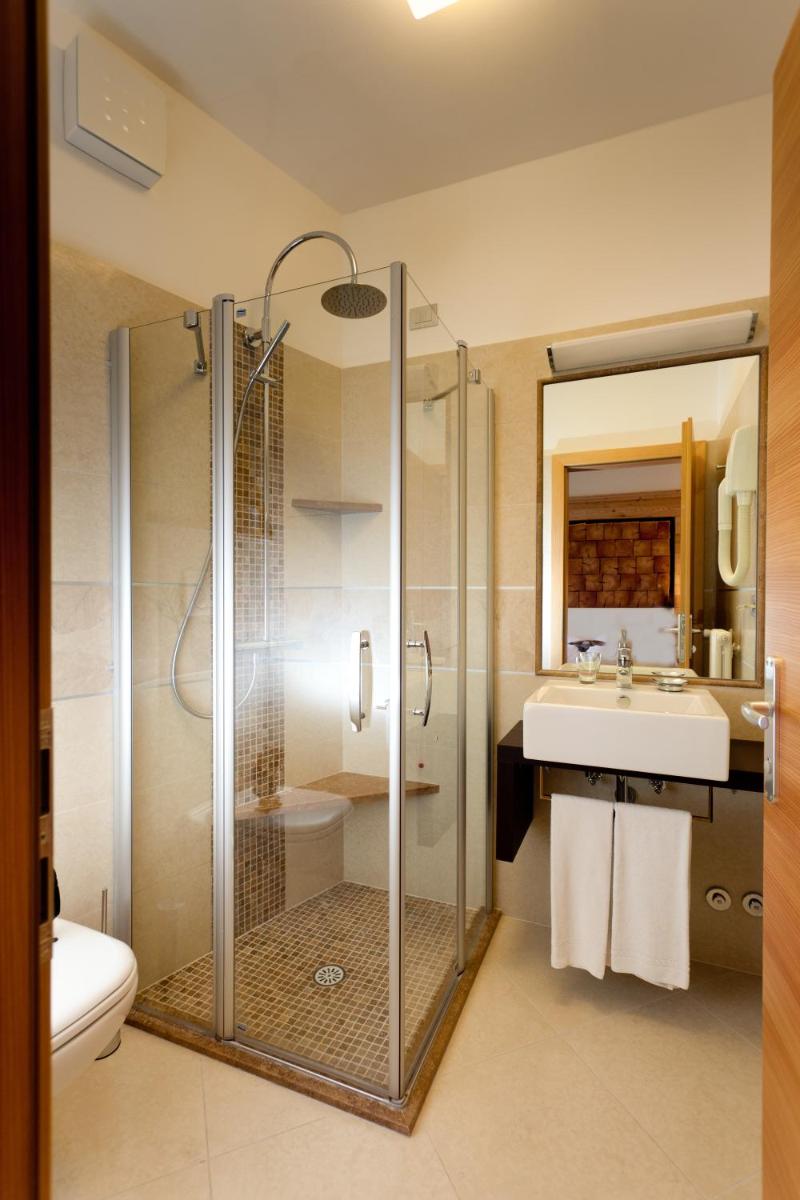 Albergo Tuenno - Housity