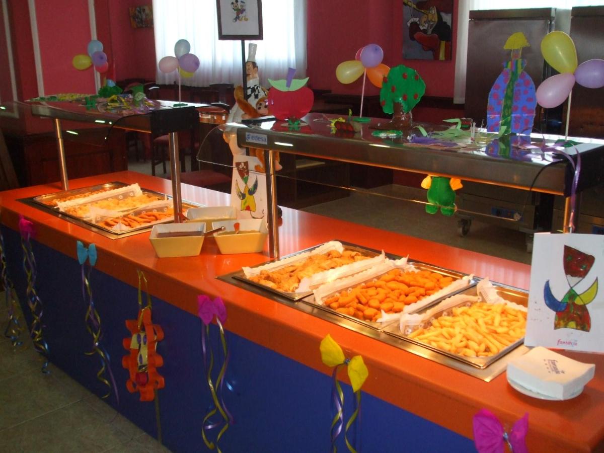 Comida en o cerca de este hotel