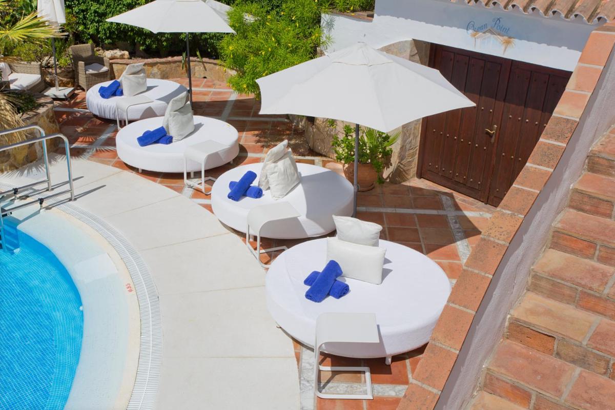 Piscina en o cerca de El Oceano Beach Hotel Adults only recommended