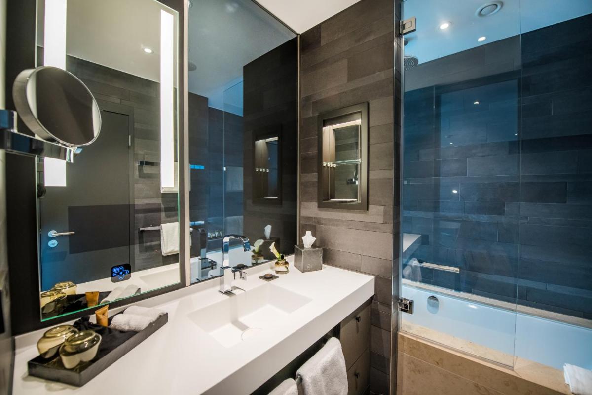 Ein Badezimmer in der Unterkunft FÄHRHAUS Koblenz