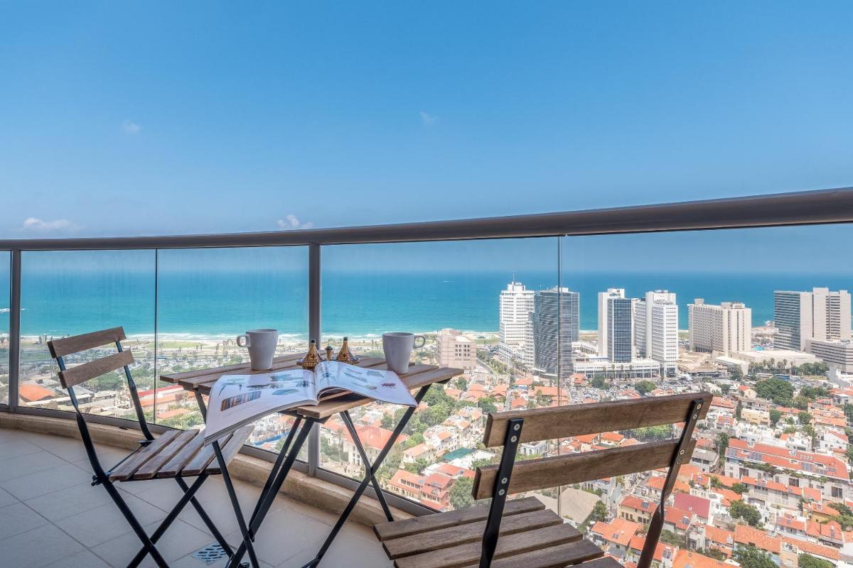 Suitetrails - Cosy and sunny apartment in Nevet Tsedek with pool