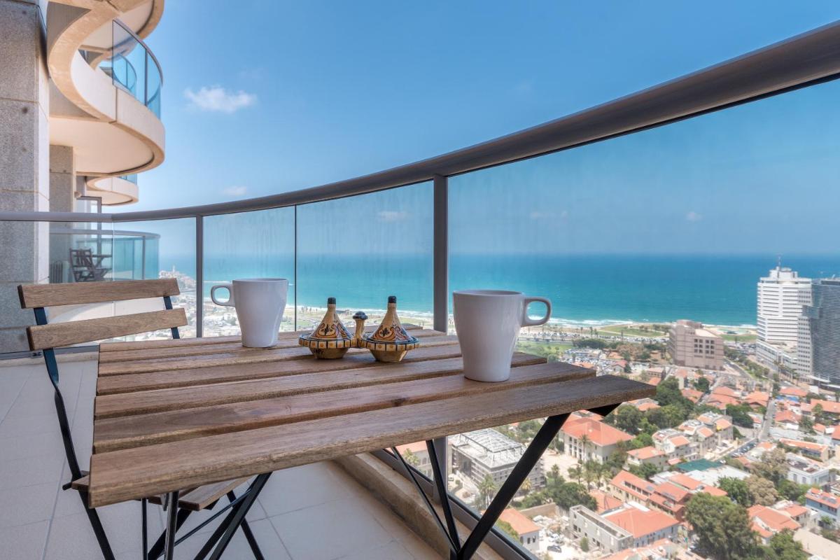 Suitetrails - Cosy and sunny apartment in Nevet Tsedek with pool