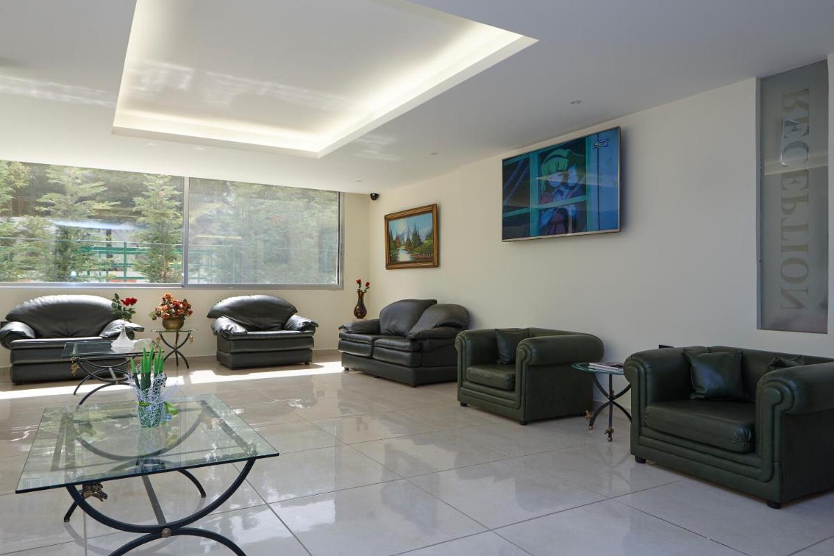 Suitetrails - Zoukotel Hotel
