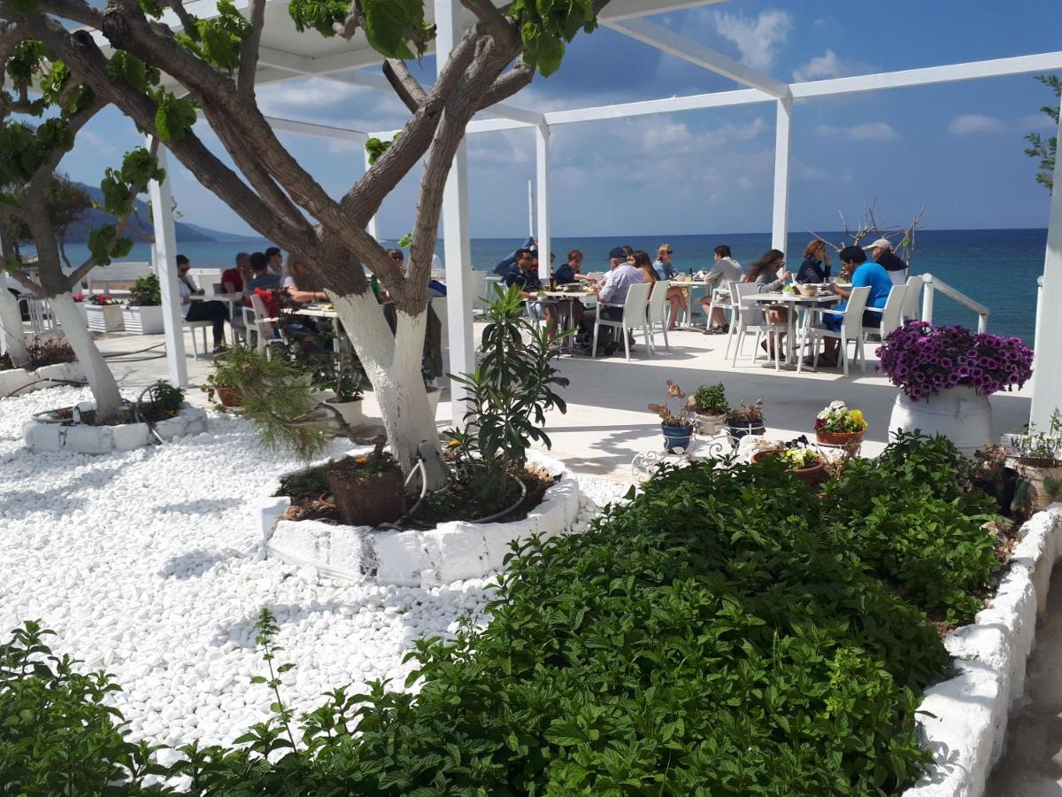 Periyiali Apartments - Housity
