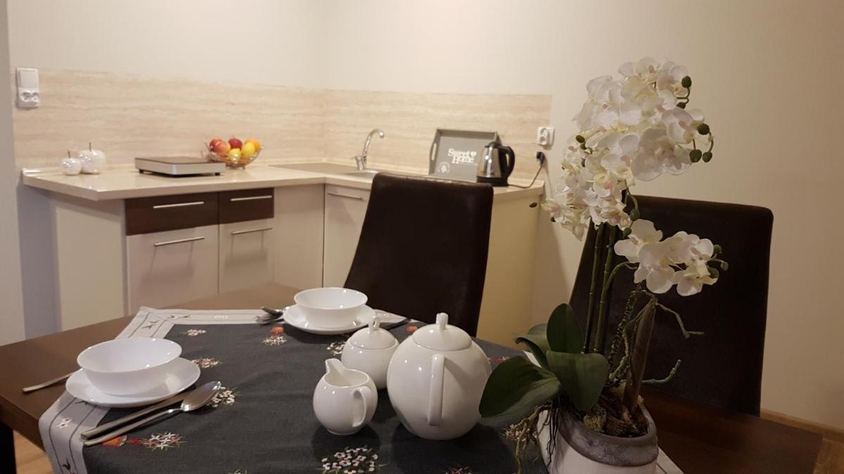 U Podnóża Zamku - Housity