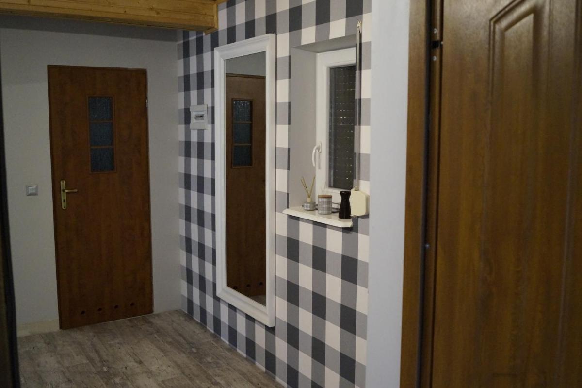 Uroczy domek do wynajęcia w Bogaczewie nad jeziorem Narie - Housity