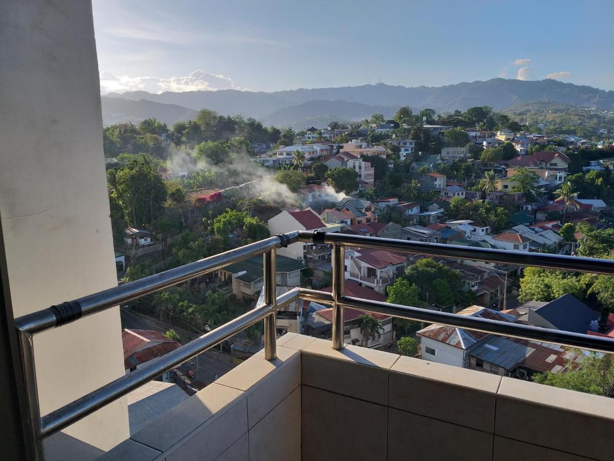 Obaid's Condo at Winland Towers - Housity