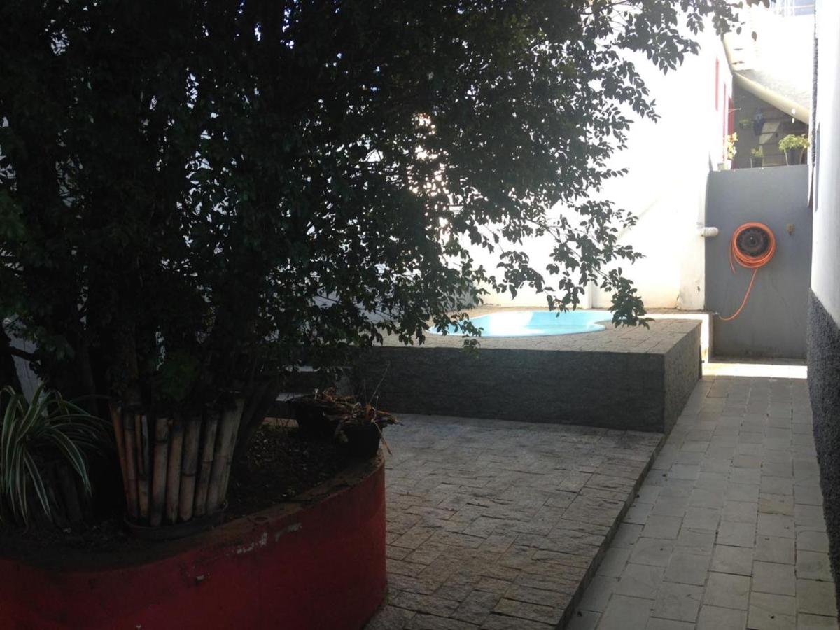 casa com piscina no centro da cidade - Housity