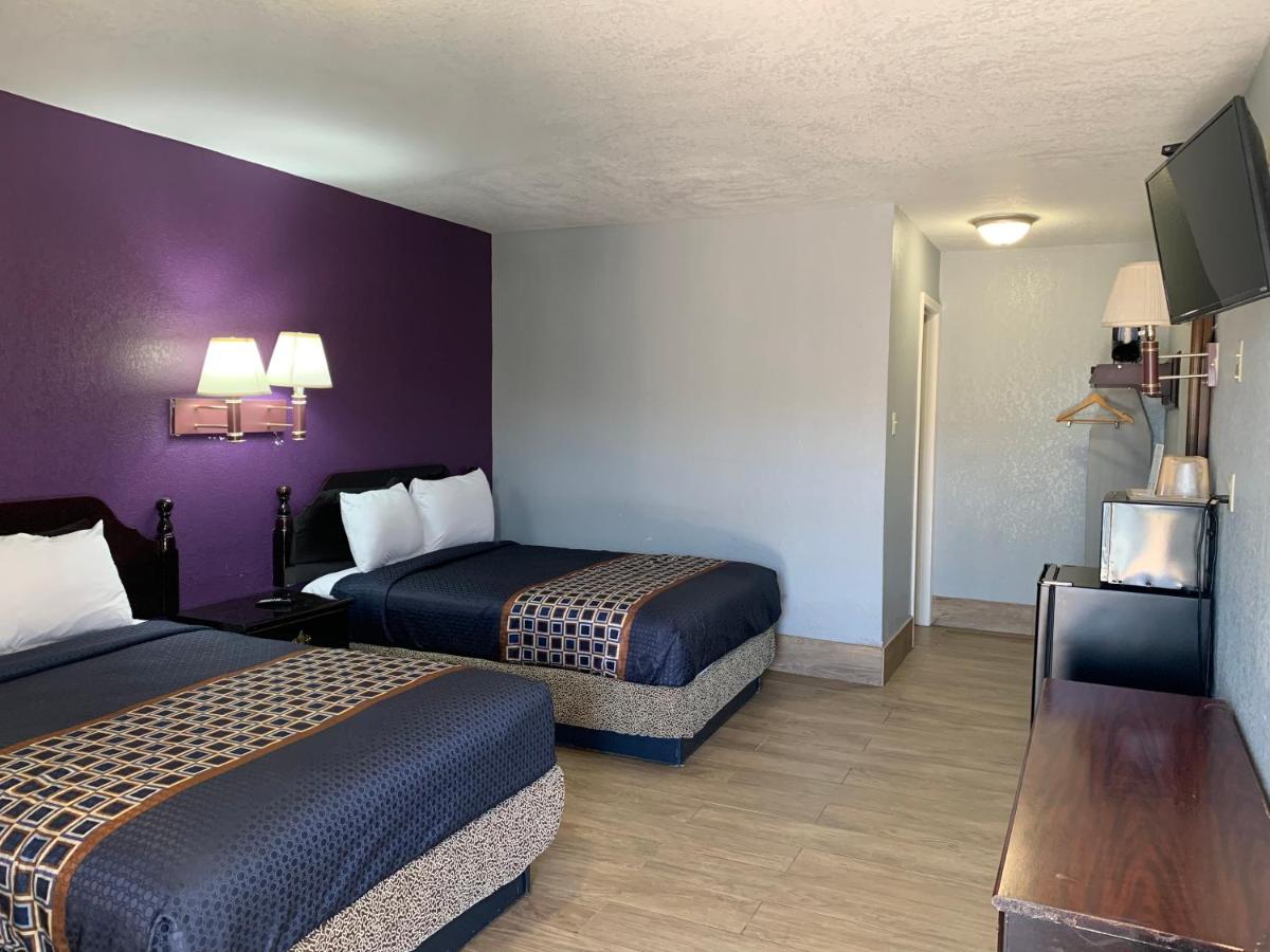 Texas Inn McAllen Airport - Housity