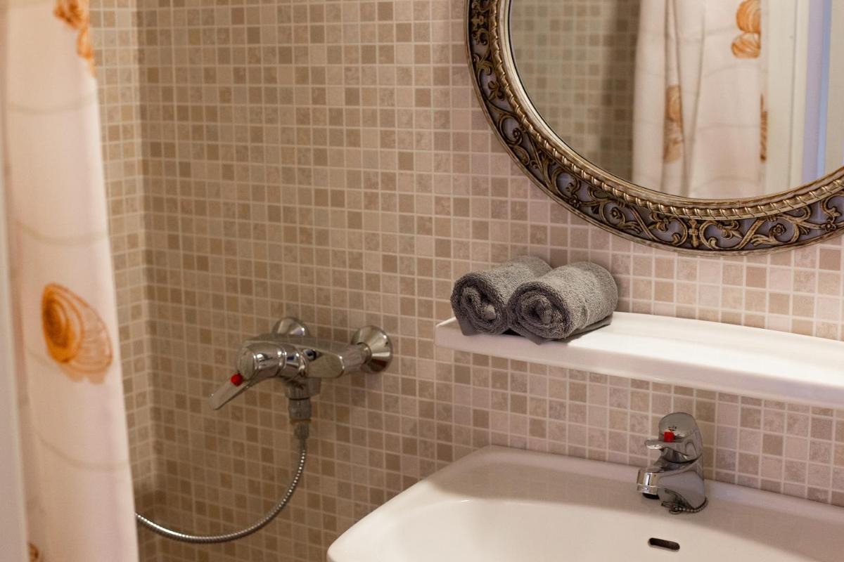 Suviste Guesthouse - Housity