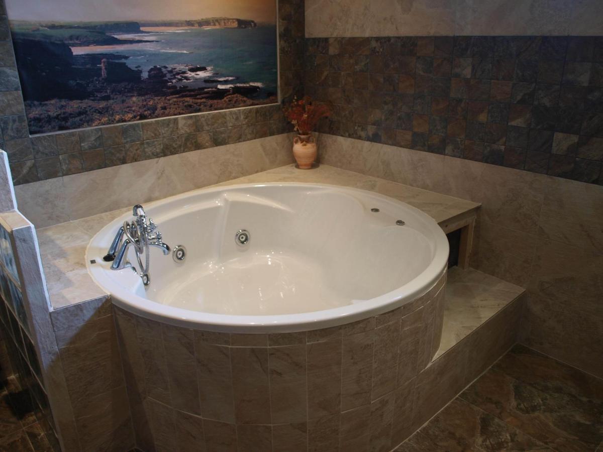 Un baño de Hotel "Posada de Cantabria EL SOLAR" -Cenas típicas y Gintonic- Bar -Terraza panorámica