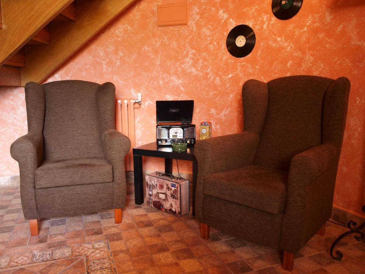 Zona de estar de Hotel "Posada de Cantabria EL SOLAR" -Cenas típicas y Gintonic- Bar -Terraza panorámica