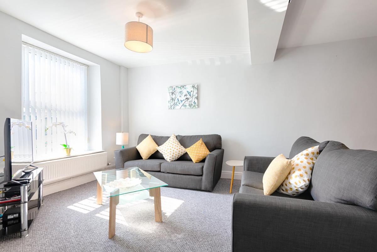 The place to be - with off road parking! - Housity