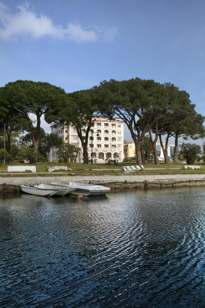 Grand Hotel President - Housity