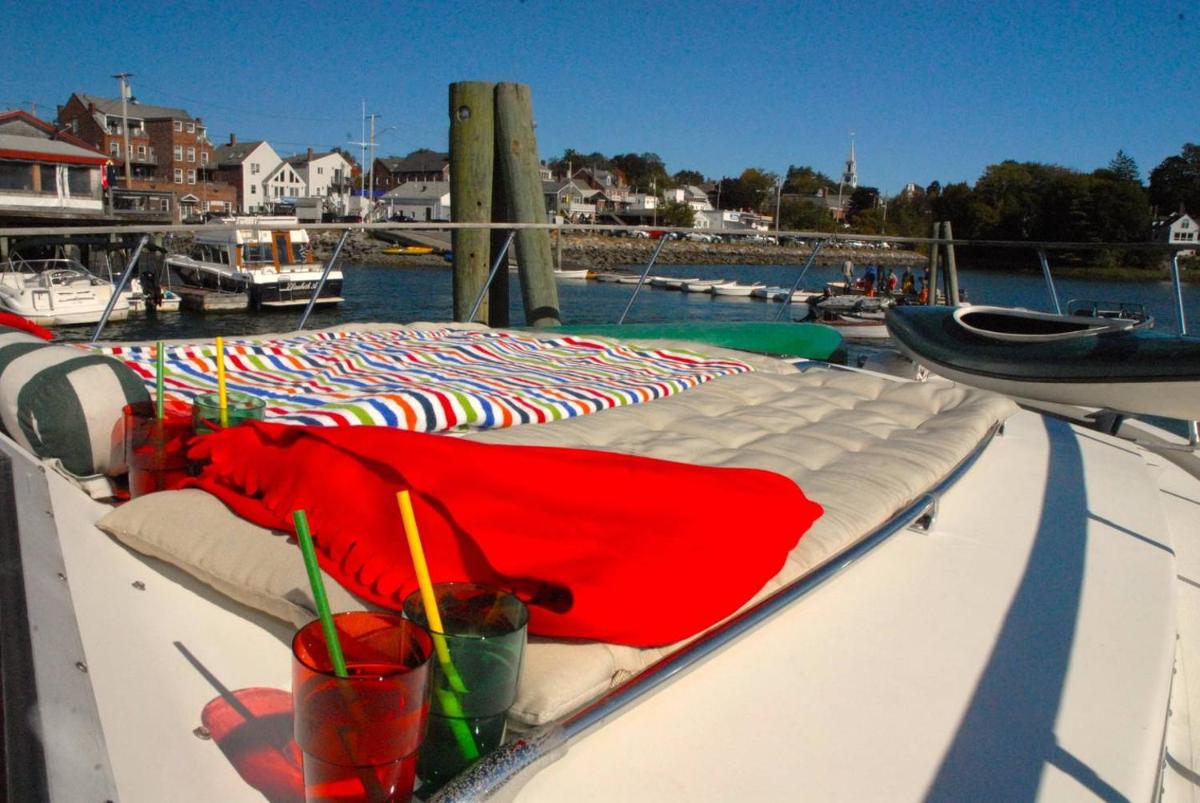 Maine Bed & Boat, Mazu - Housity