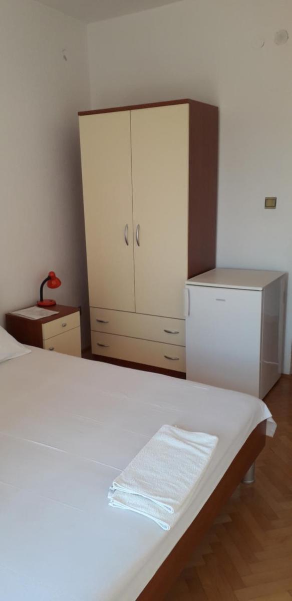 Apartments and rooms Nediljko - Housity