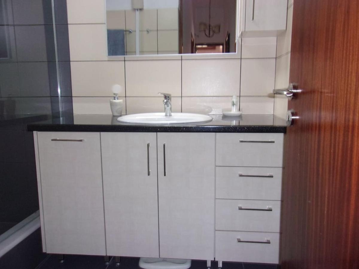 FAMILY HOUSE NEAR THE BEACH DREPANO-NAFPLIo - Housity