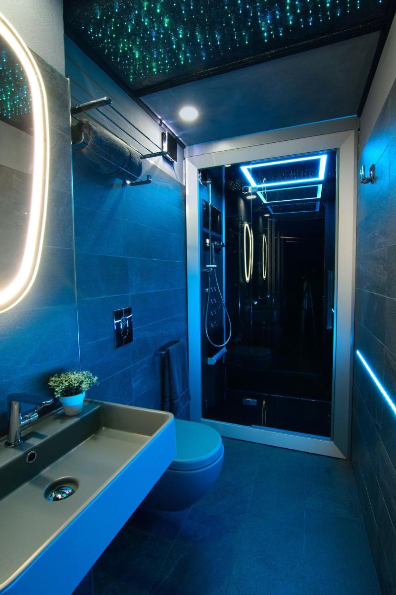 Starry Sky Charming House - Housity