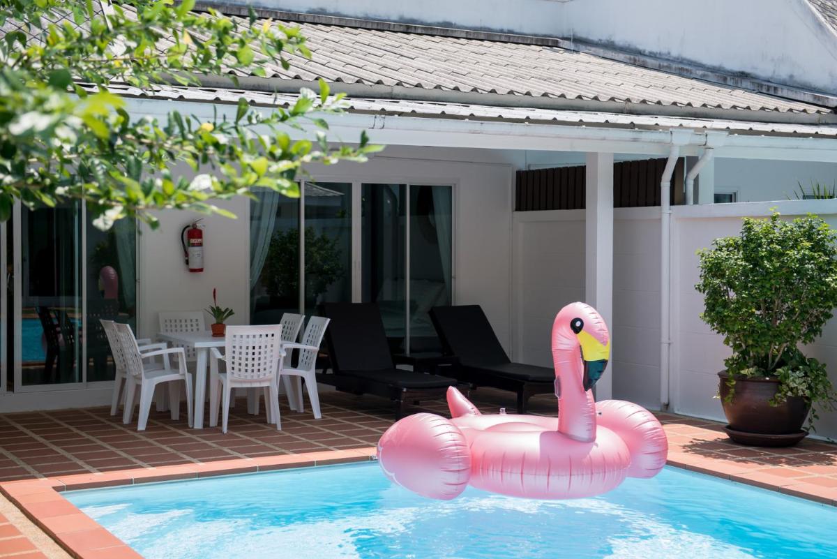 Baan Promphun Pool Villa by BV - Housity