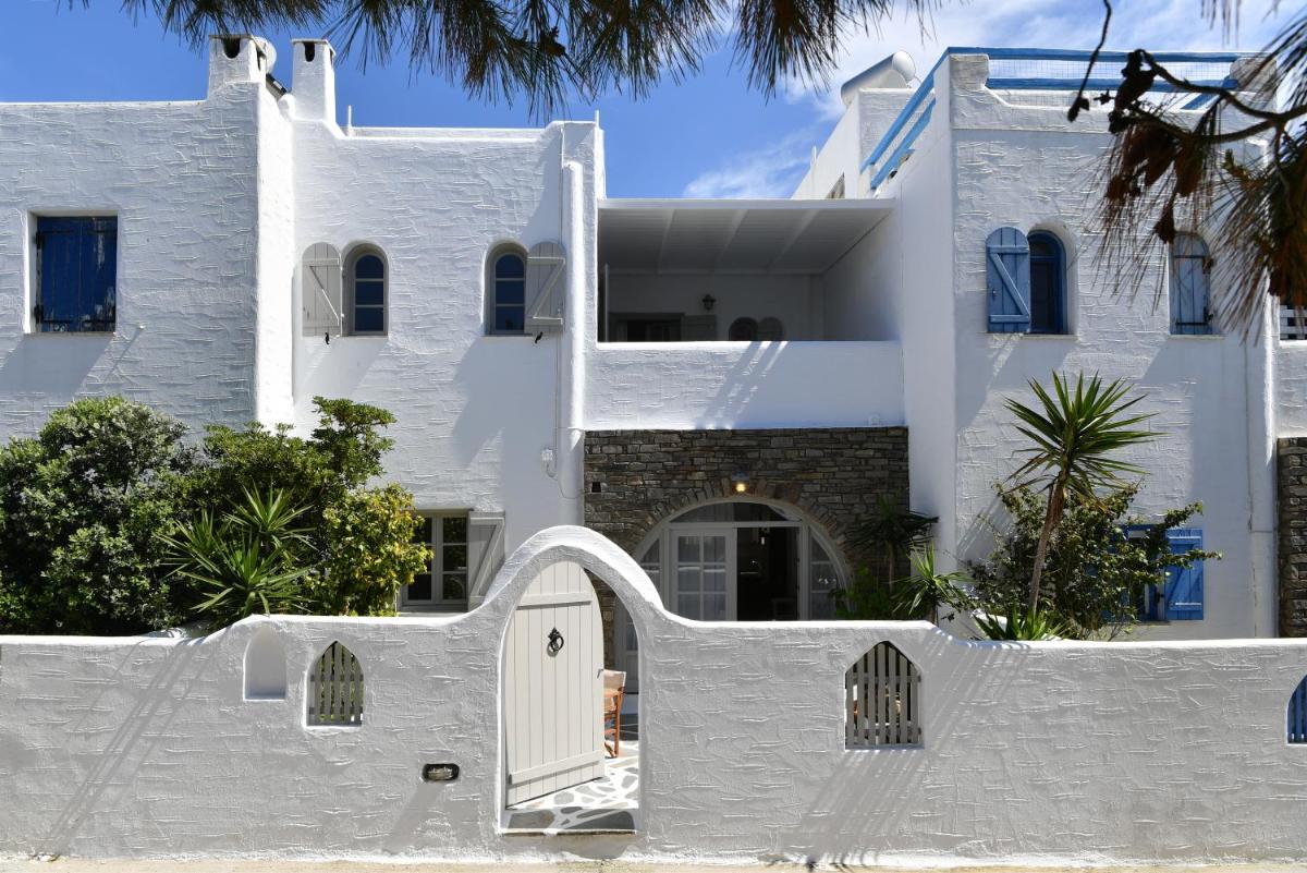 Santa Flora 3 Bedroom House â Parikiaâs Edge - Housity