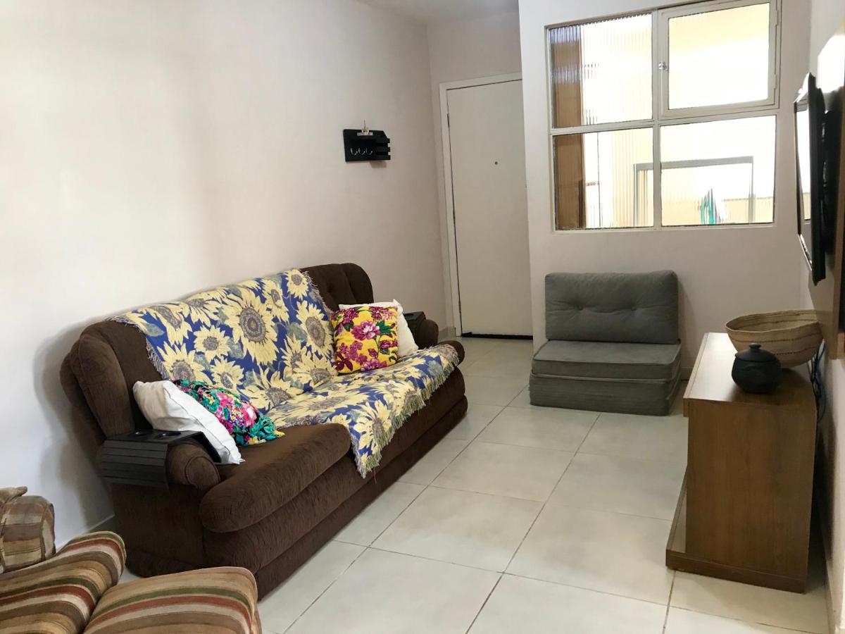 Apt 2 quartos. TV a cabo e Netflix. Próximo à UFV - Housity