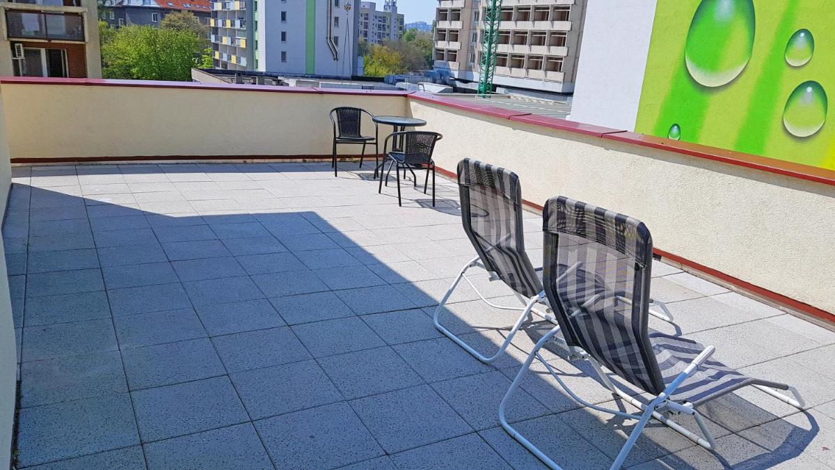 City Lights Apartment with Terrace - 24 Hours Check in - Housity