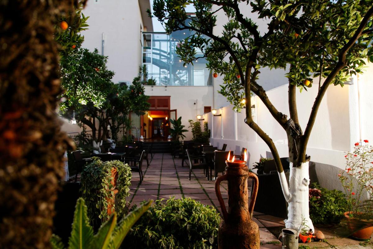 Hotel Diana - Housity